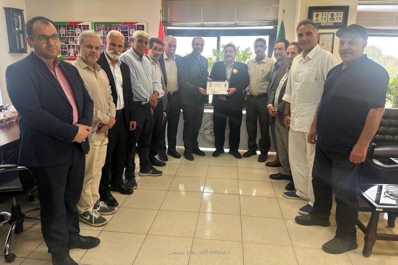 حضور رئیس شورای اطلاع رسانی دولت در فدراسیون ووشو با این مدال ها چند سال جوان تر می شوم!