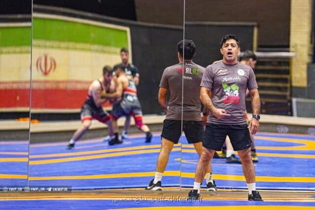 از سیاستهای علیرضا دبیر عدول نماییم به مشکل می خوریم